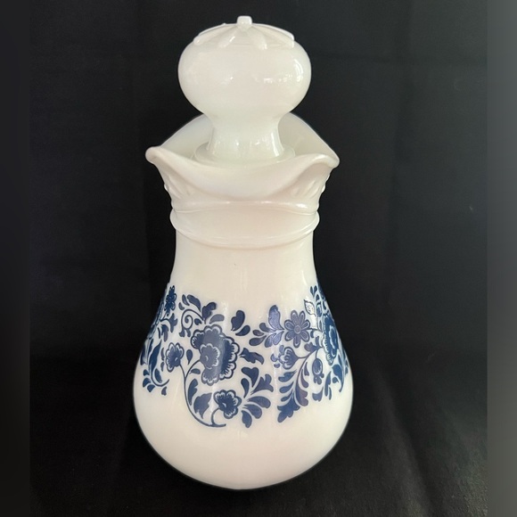 Vintage Avon Decanter - Picture 8 of 9